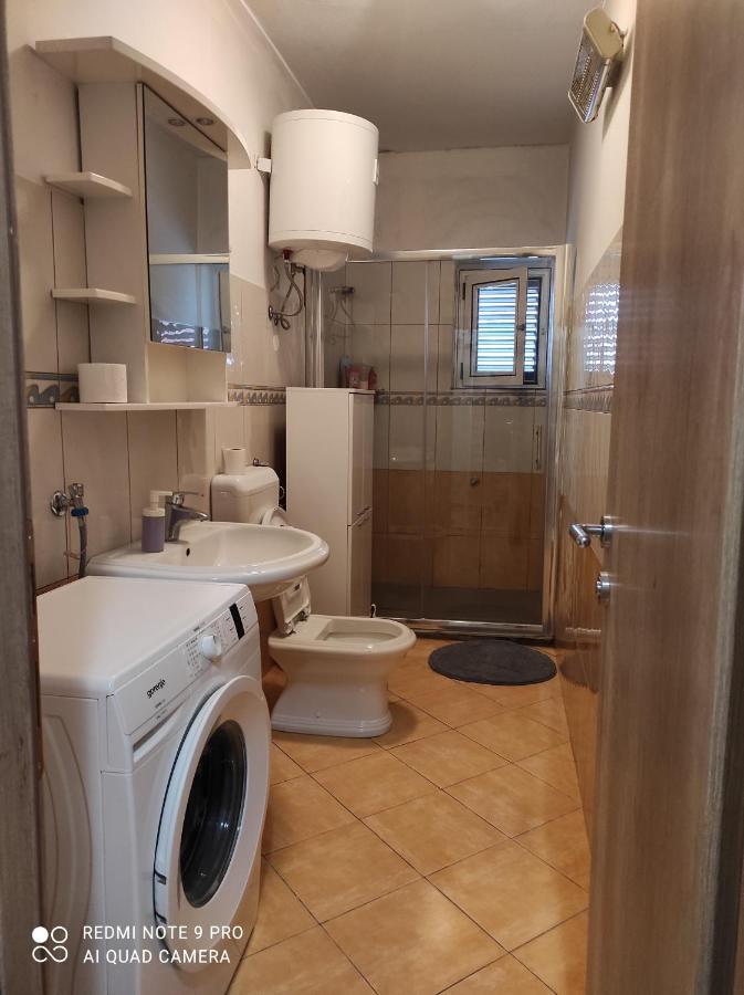 Apartman Lucia Bilice Eksteriør bilde